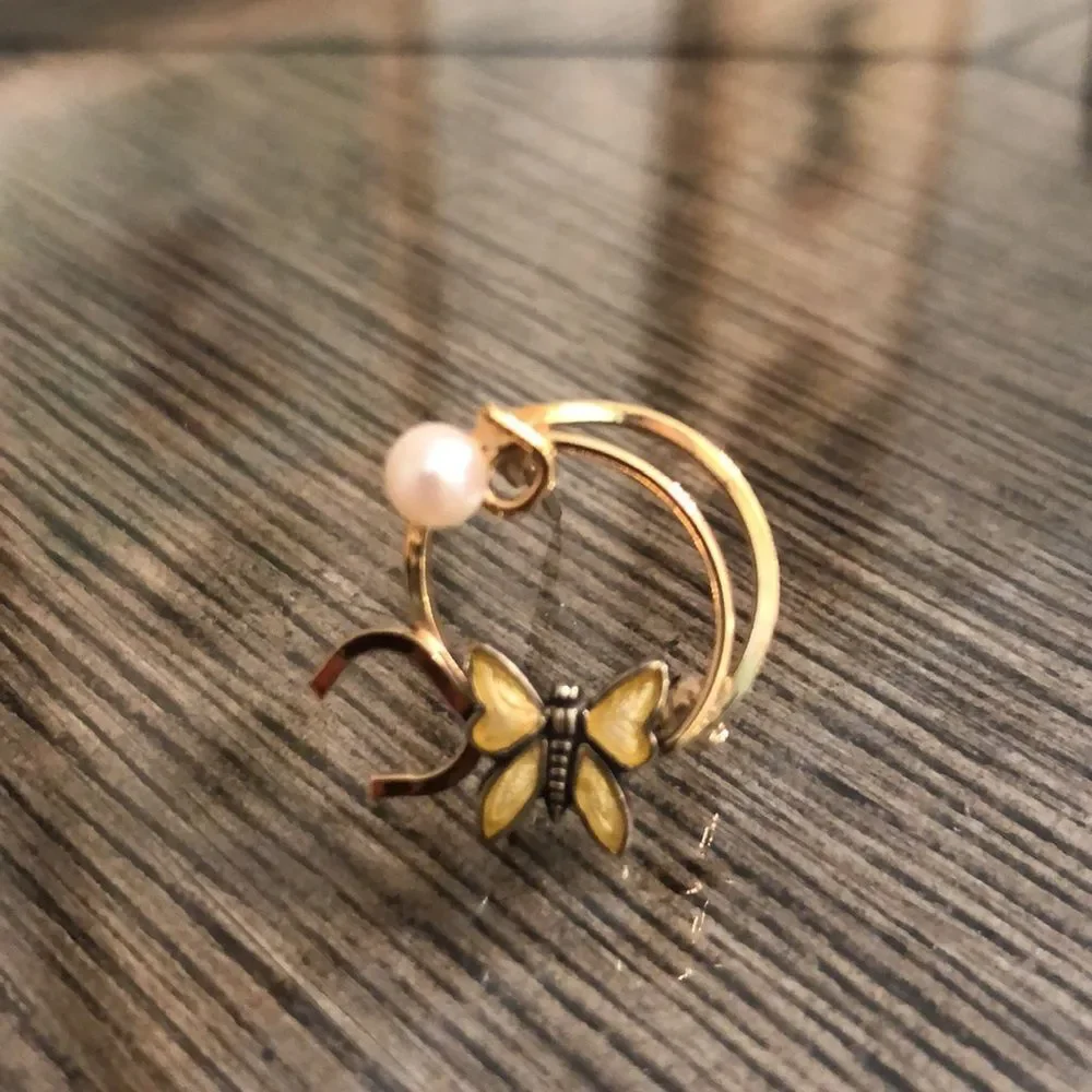 Vintage WELLS 14k Gold Filled Pin Butterfly Pearl